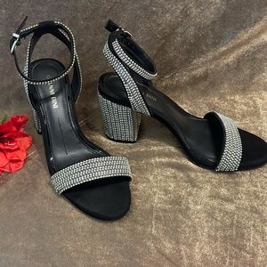 Silver Rhinestone Gianni Bini Sandals Heels Size 65